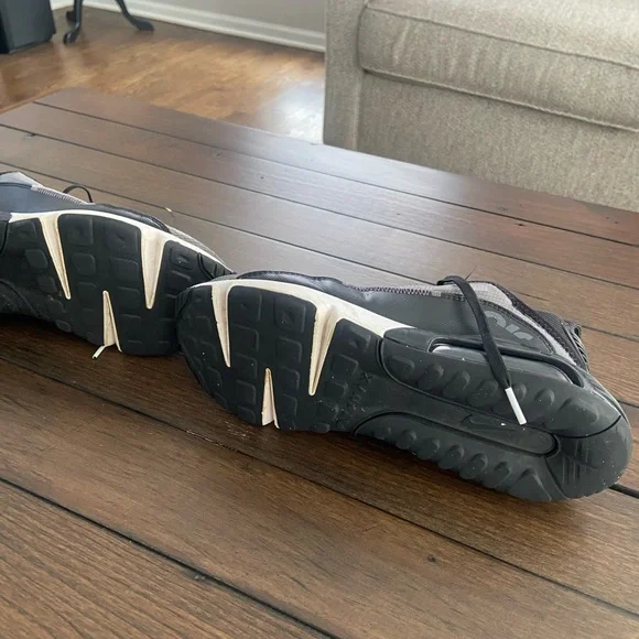 Nike Air Max 2090 black and gray sneakers